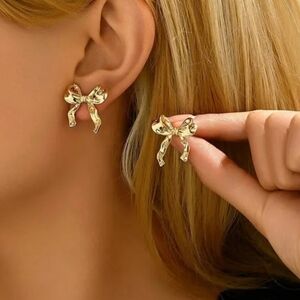 Bow Earrings
